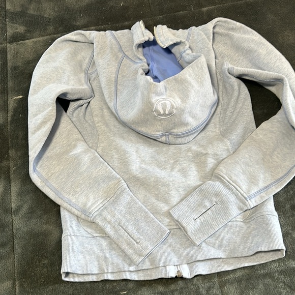 Lululemon light blue scuba hoodie sz 4 - Picture 5 of 7